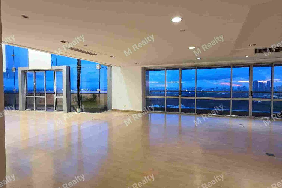 3 Bedroom Apartment for Rent in Regent Parkway, BGC, Taguig, Metro Manila