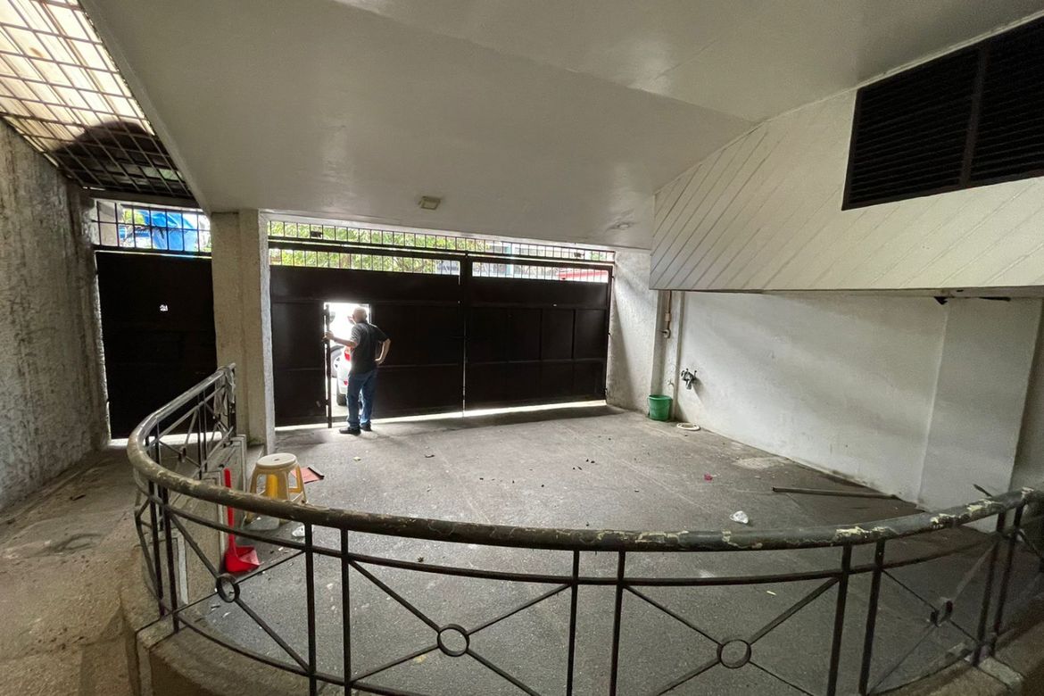 3 Bedroom Commercial for Sale in Central, Quezon City, Metro Manila – photo 3