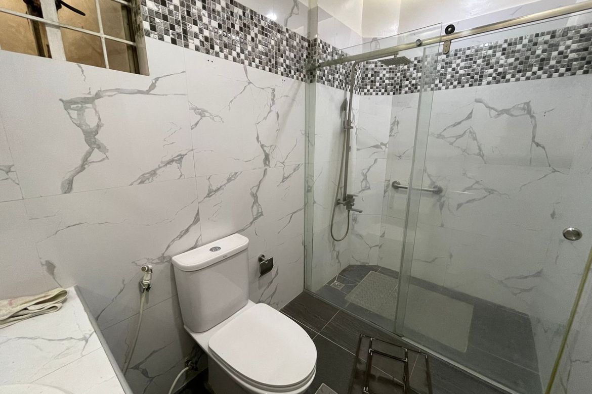 3 Bedroom Commercial for Sale in Central, Quezon City, Metro Manila – photo 5