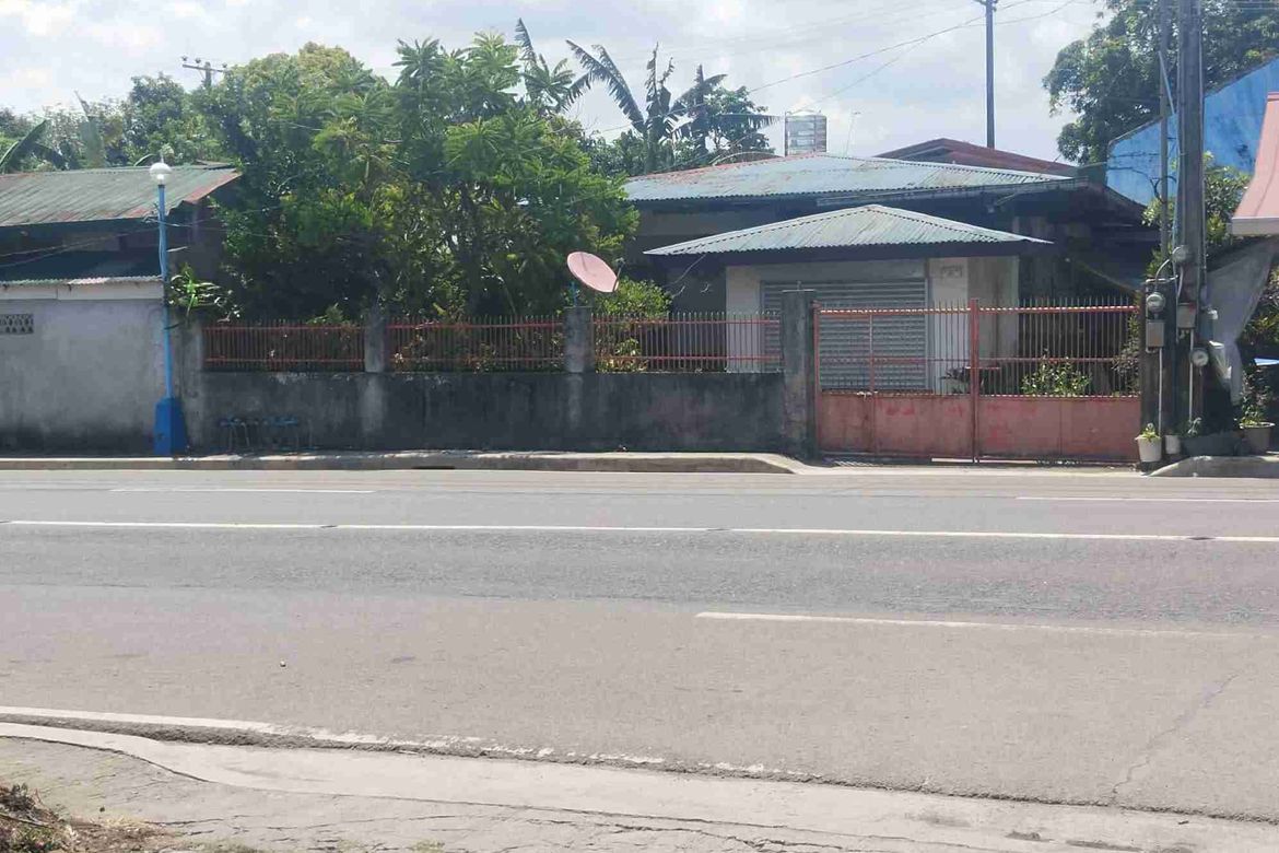 3 Bedroom Commercial for Sale in Dagatan, Amadeo, Cavite