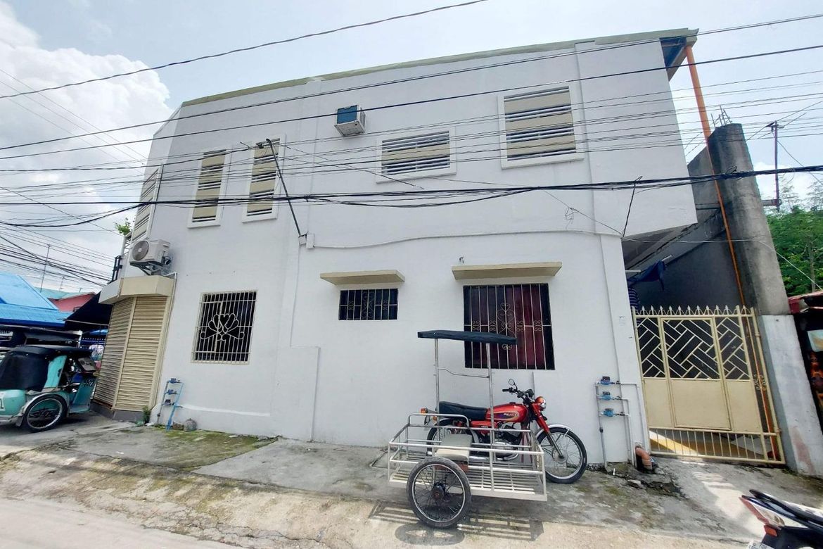 3 Bedroom Commercial for Sale in Dau, Mabalacat, Pampanga – photo 2