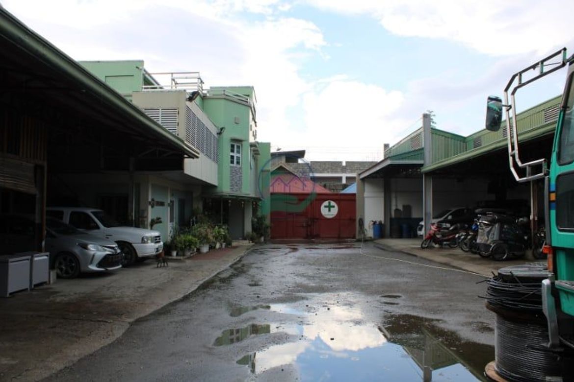3 Bedroom Commercial for Sale in Lourdes North West, Angeles, Pampanga