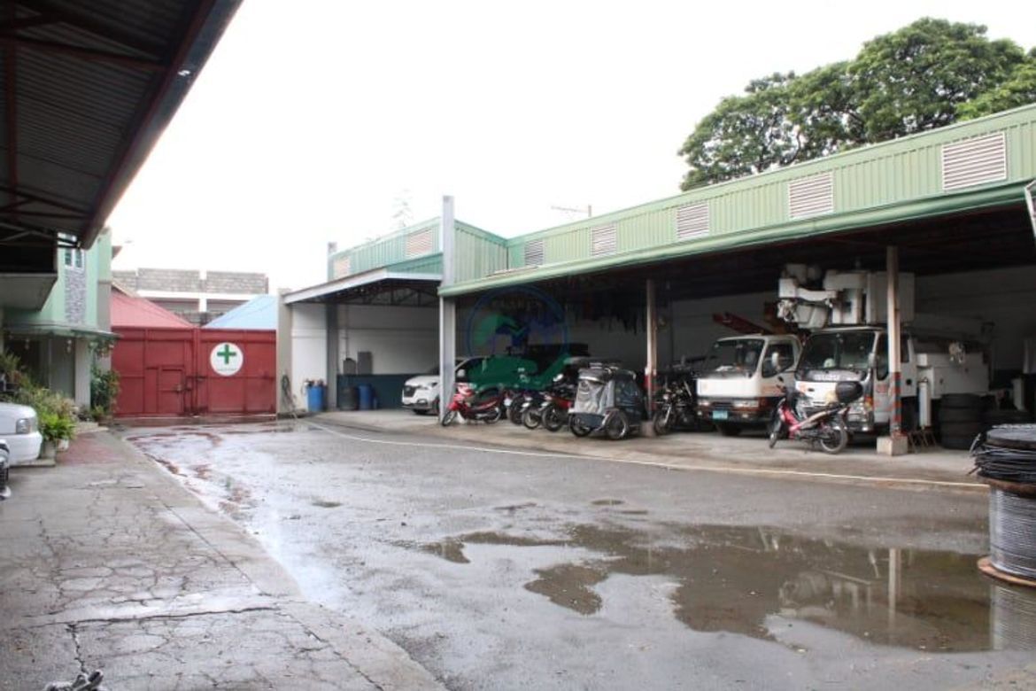 3 Bedroom Commercial for Sale in Lourdes North West, Angeles, Pampanga – photo 2