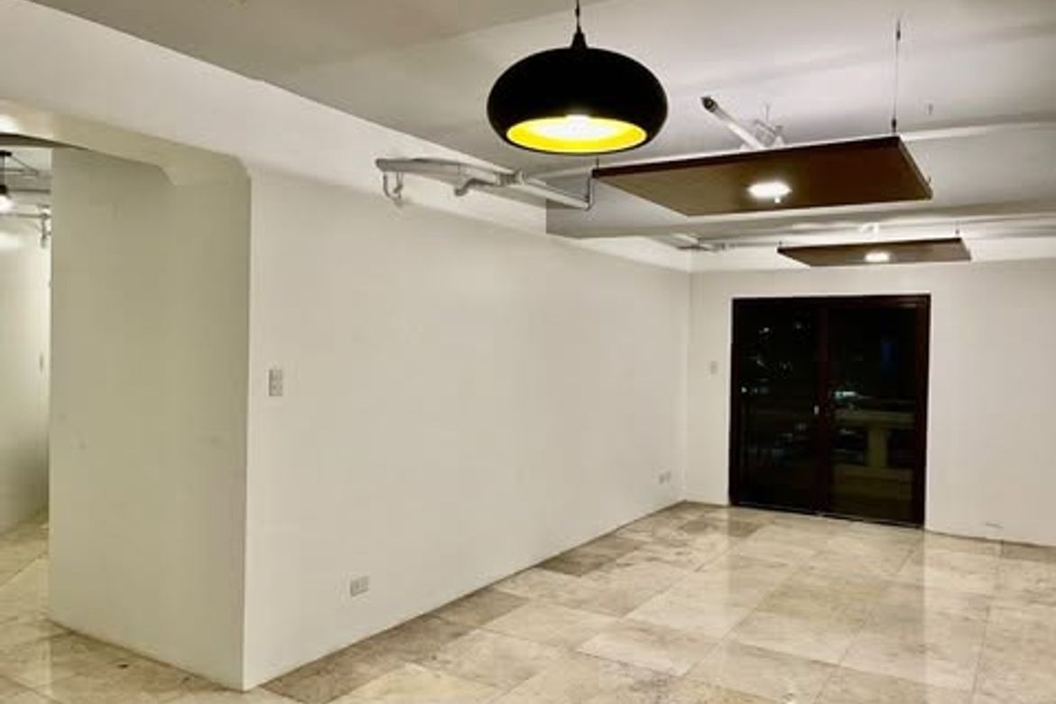 3 Bedroom Condo for Rent in Baclaran, Parañaque, Metro Manila near LRT-1 EDSA
