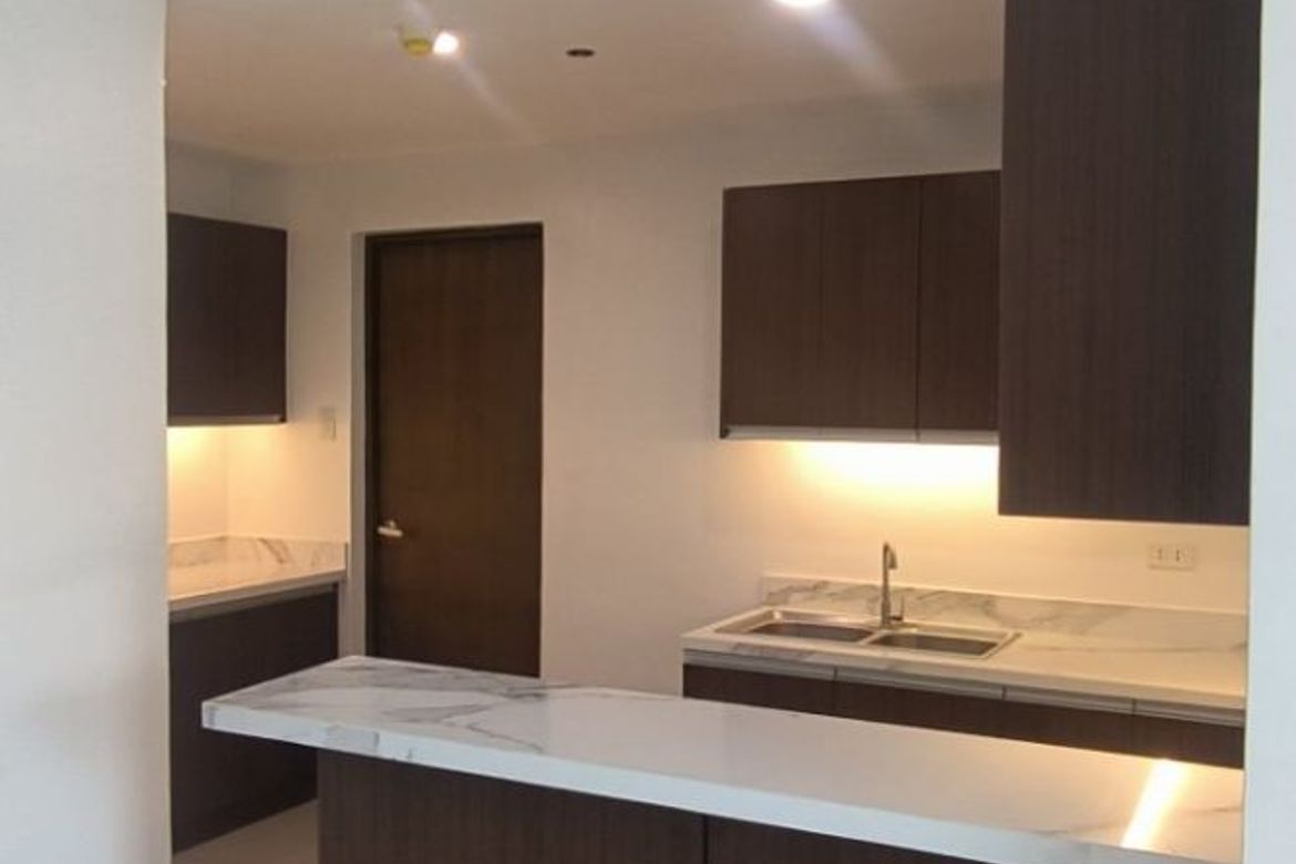 3 Bedroom Condo for Rent in Baclaran, Parañaque, Metro Manila near LRT-1 EDSA photo 8