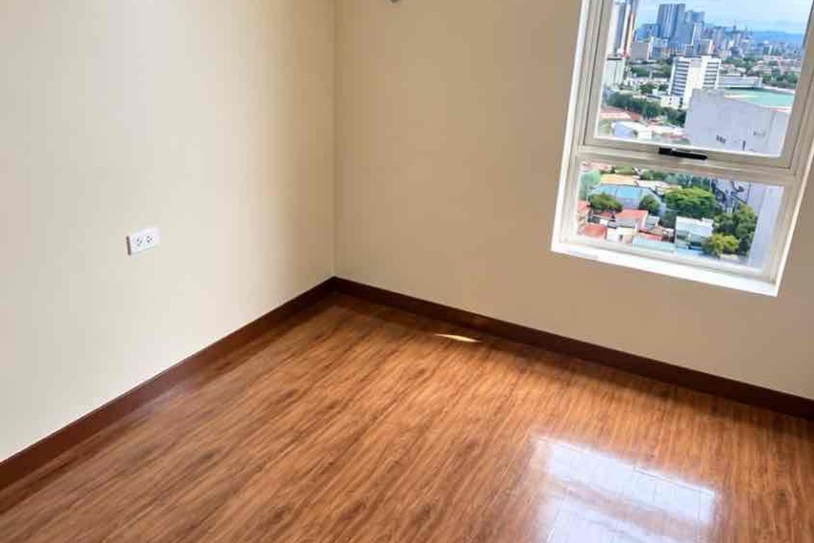 3 Bedroom Condo for Rent in Cameron Residences, Mariblo, Quezon City, Metro Manila photo 5