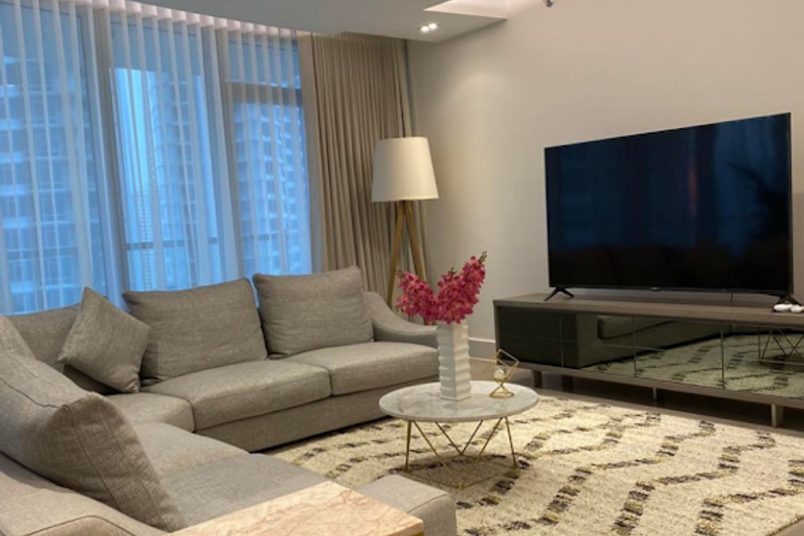 3 Bedroom Condo for Rent in Guadalupe Viejo, Makati, Metro Manila near MRT-3 Guadalupe