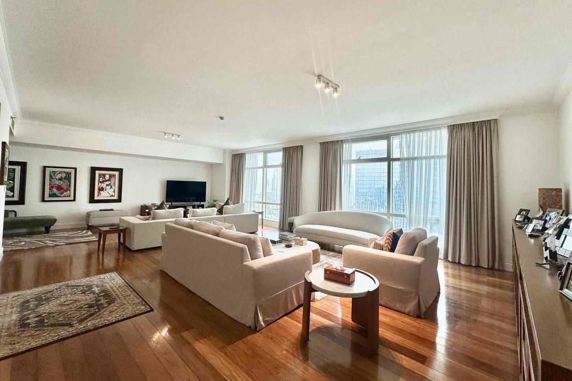 3 Bedroom Condo for Rent in One Roxas Triangle Tower, Urdaneta, Makati, Metro Manila near MRT-3 Buendia