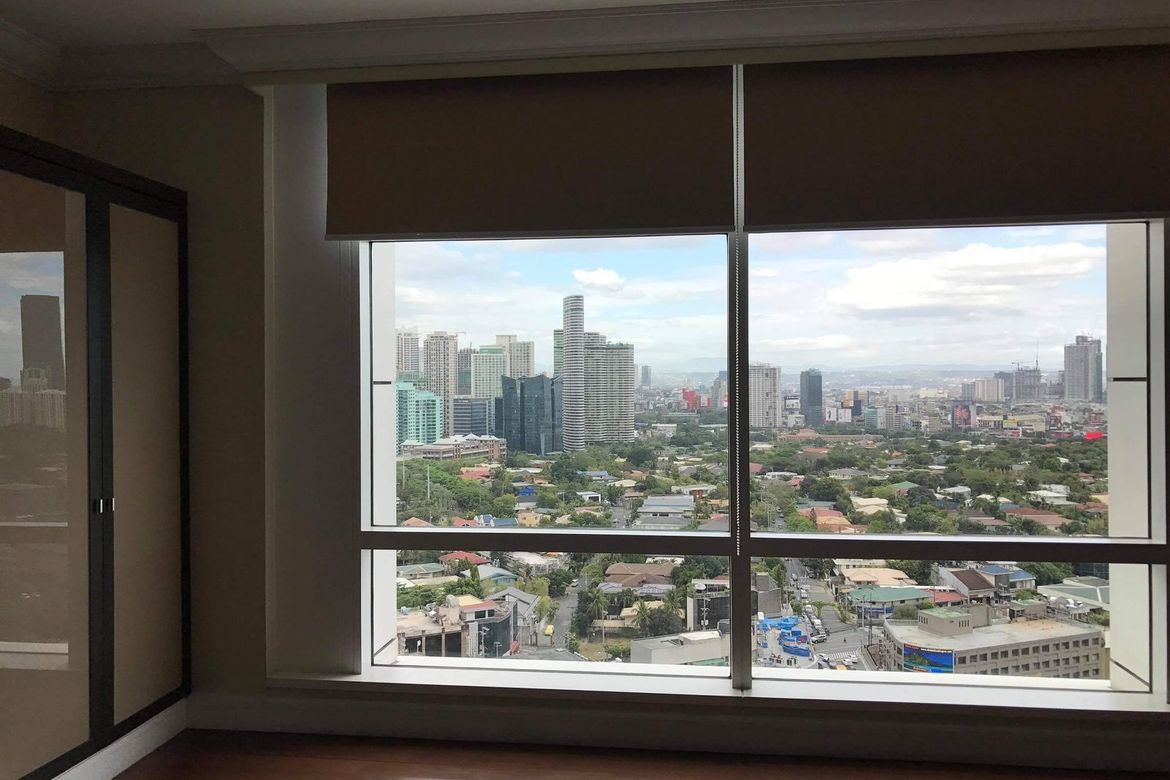3 Bedroom Condo for Rent in One Roxas Triangle Tower, Urdaneta, Makati, Metro Manila near MRT-3 Buendia photo 3