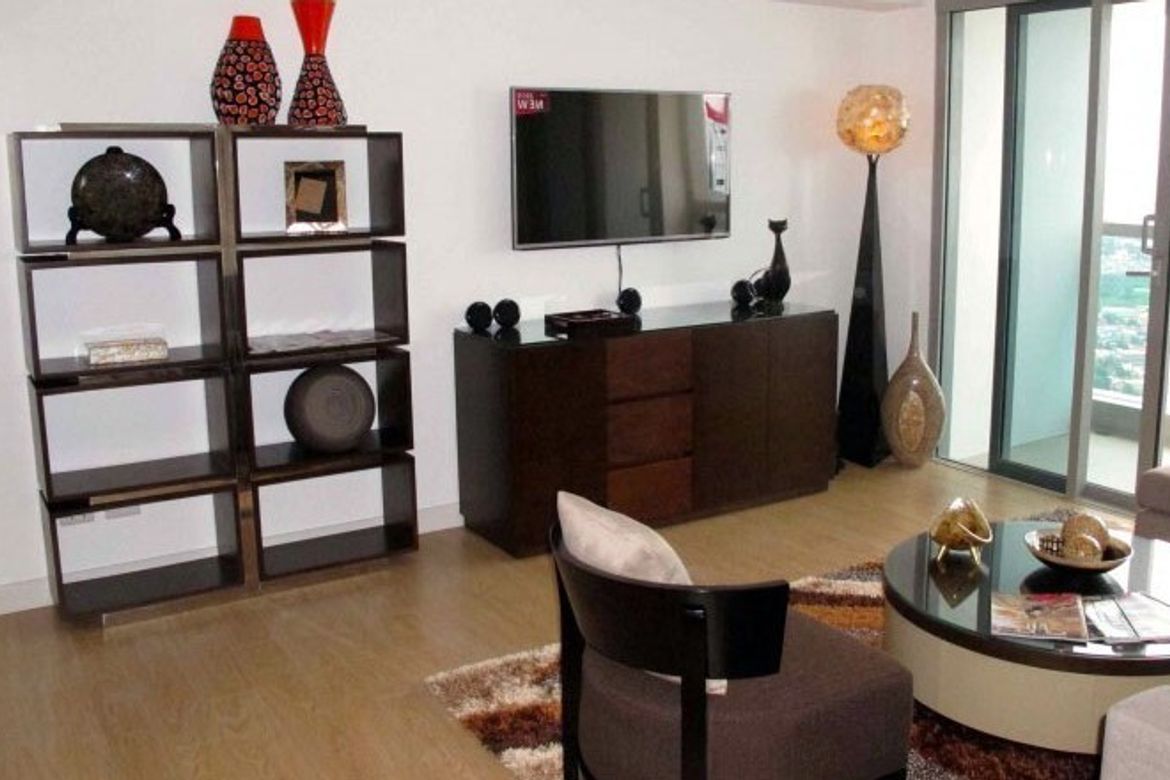 3 Bedroom Condo for Rent in One Shangri-La Place, Wack-Wack Greenhills, Mandaluyong, Metro Manila near MRT-3 Shaw Boulevard