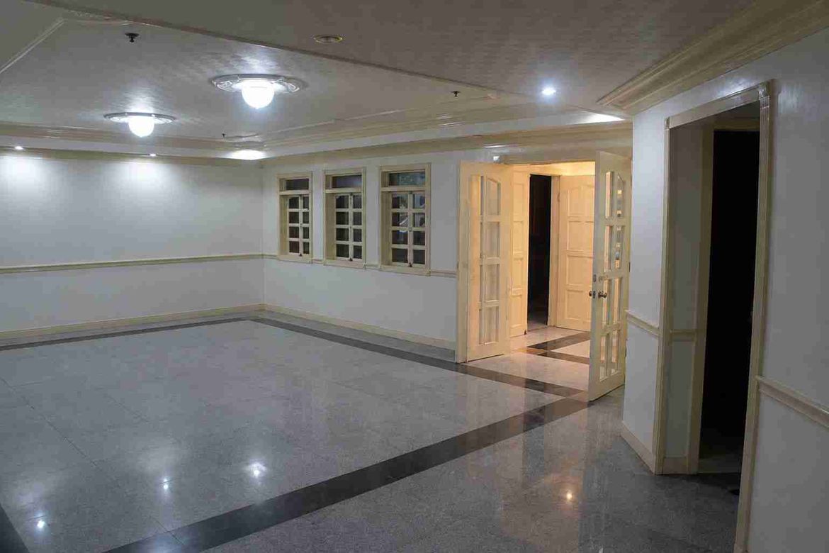 3 Bedroom Condo for Rent in Parc Chateau, San Antonio, Pasig, Metro Manila near MRT-3 Ortigas photo 5