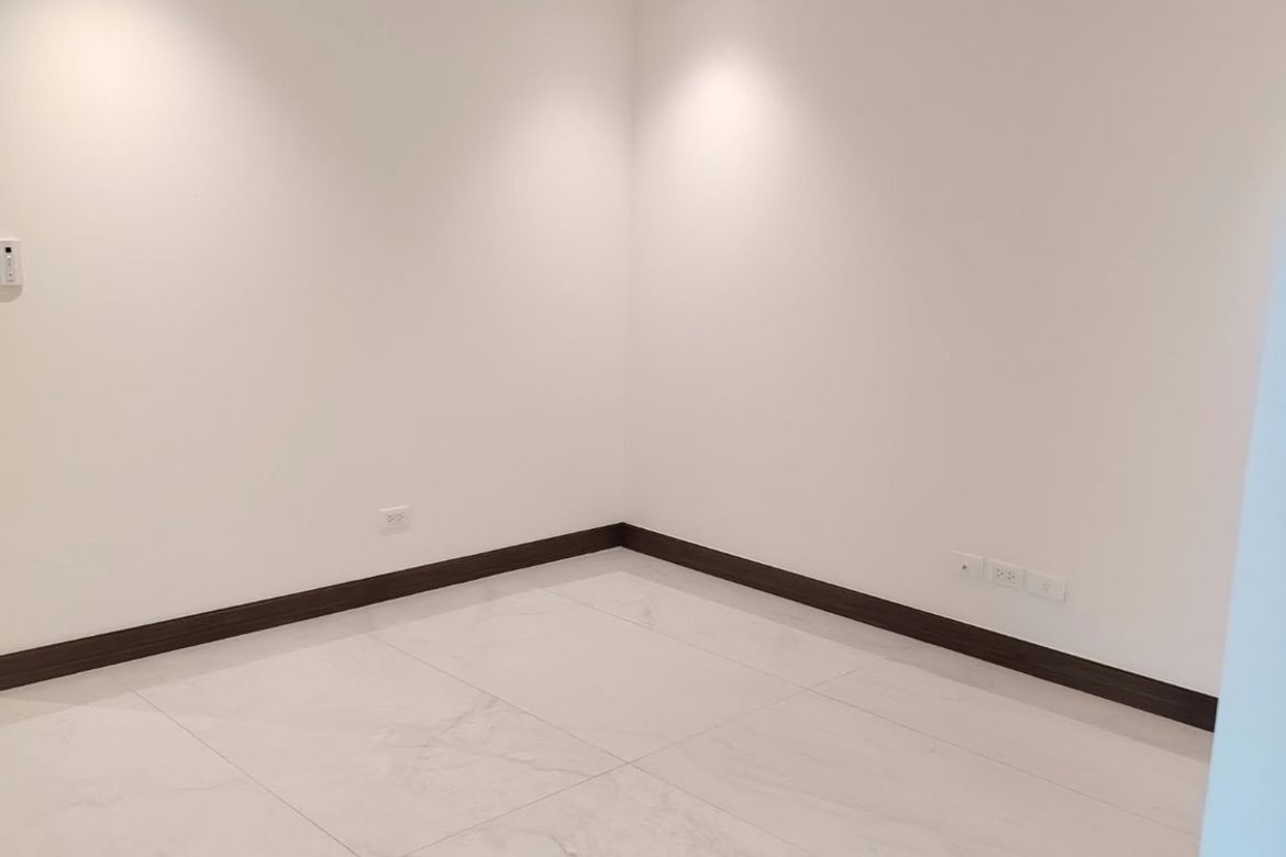 3 Bedroom Condo for Rent in Park Central Towers, Urdaneta, Makati, Metro Manila near MRT-3 Ayala photo 8
