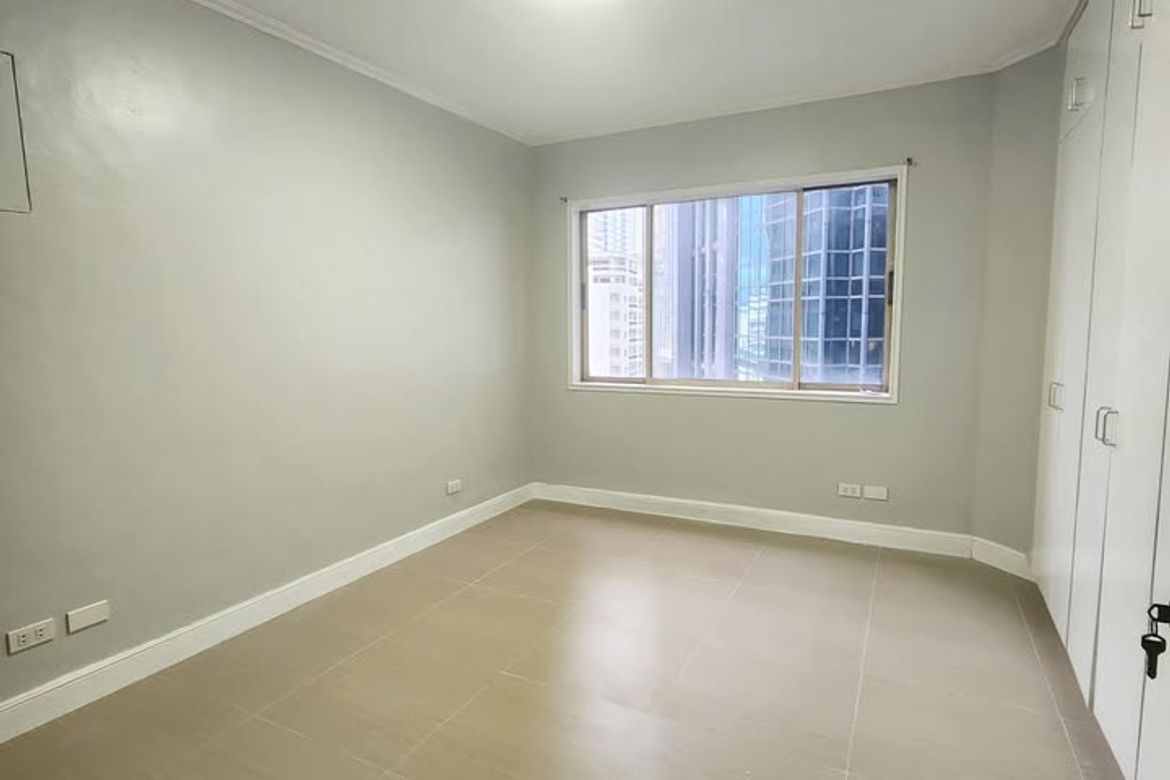 3 Bedroom Condo for Rent in San Antonio, Pasig, Metro Manila near MRT-3 Ortigas photo 4