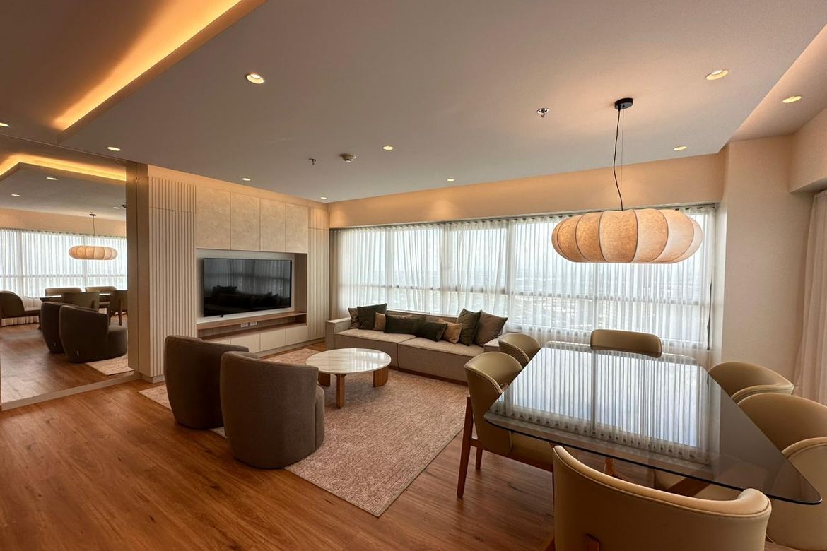 3 Bedroom Condo for Rent in San Lorenzo, Makati, Metro Manila near MRT-3 Ayala