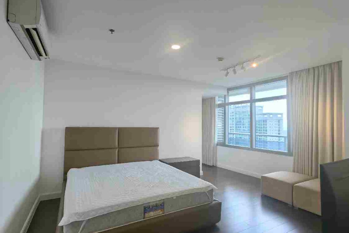 3 Bedroom Condo for Rent in The Suites at One Bonifacio High Street, Pinagsama, Taguig, Metro Manila photo 3