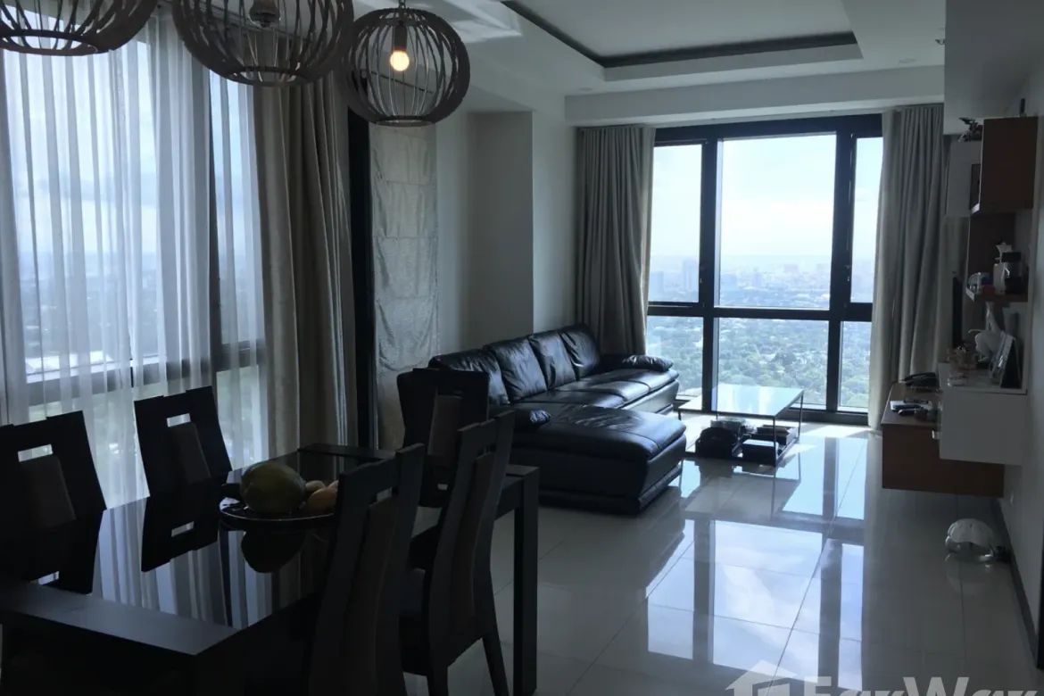 3 Bedroom Condo for Sale in 8 Forbestown Centre, BGC, Taguig