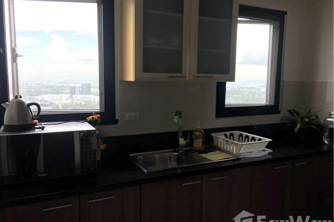 3 Bedroom Condo for Sale in 8 Forbestown Centre, BGC, Taguig – photo 9