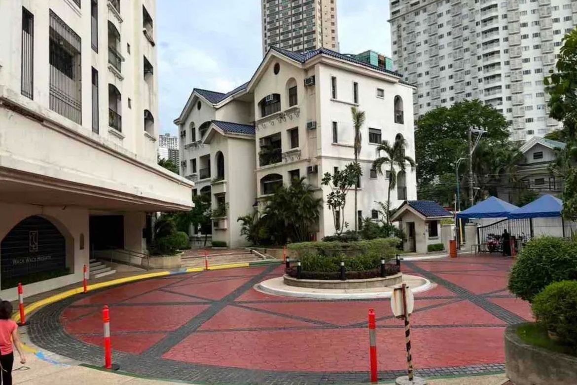 3 Bedroom Condo for Sale in Addition Hills, Mandaluyong, Metro Manila – photo 3