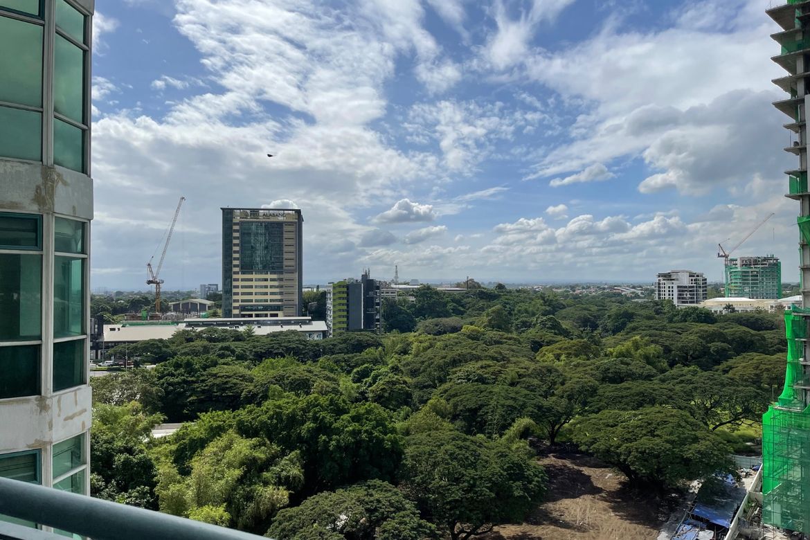 3 Bedroom Condo for Sale in Alabang, Muntinlupa, Metro Manila – photo 2