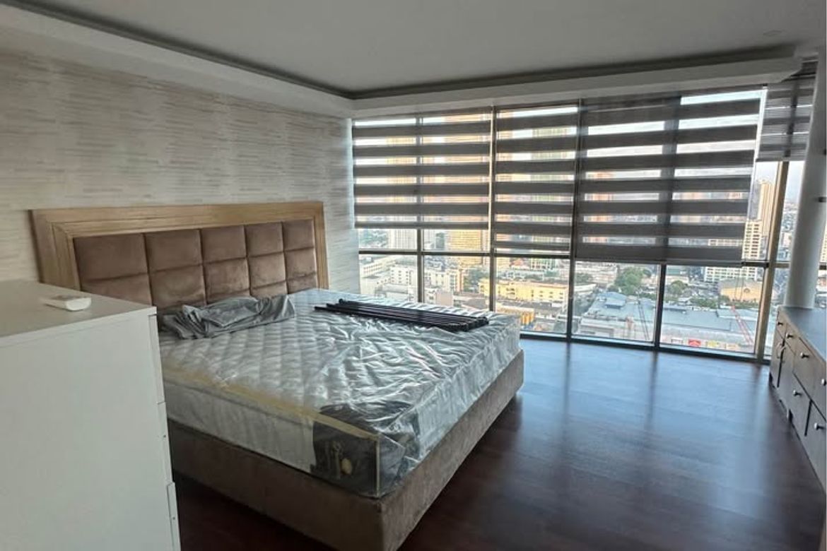 3 Bedroom Condo for Sale in Astoria Plaza, San Antonio, Pasig, Metro Manila near MRT-3 Shaw Boulevard – photo 2