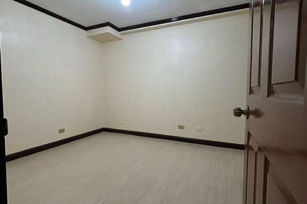 3 Bedroom Condo for Sale in Barangay 45, Caloocan, Metro Manila near LRT-1 5th Avenue – photo 6