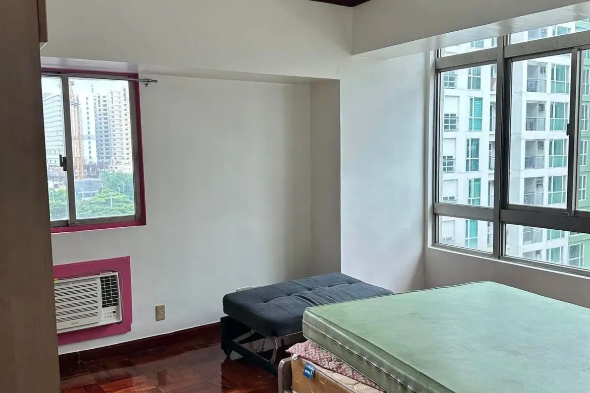 3 Bedroom Condo for Sale in Barangay 76, Pasay, Metro Manila near LRT-1 Libertad – photo 2