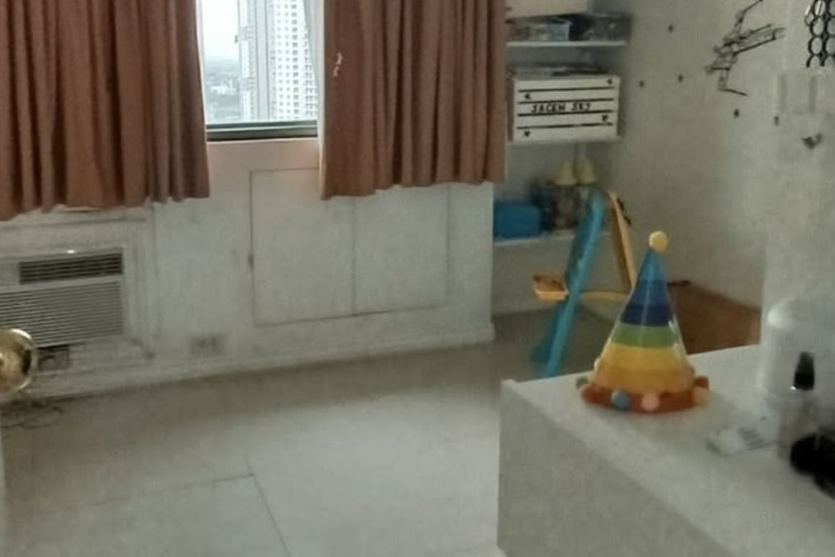 3 Bedroom Condo for Sale in Barangka Ilaya, Mandaluyong, Metro Manila near MRT-3 Boni – photo 2