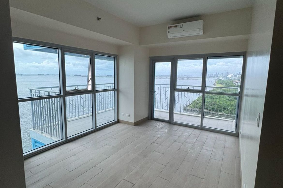 3 Bedroom Condo for Sale in Bayshore Residential Resort, Tambo, Parañaque, Metro Manila