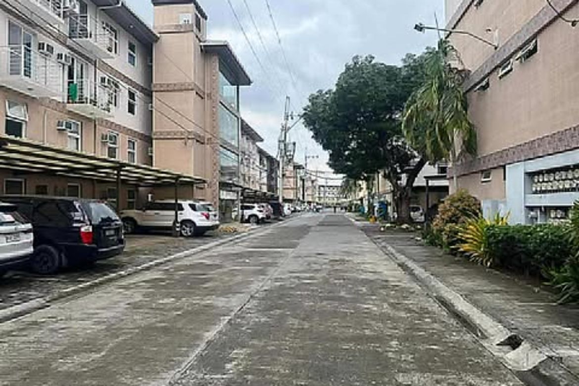 3 Bedroom Condo for Sale in BF Resort, Las Piñas, Metro Manila
