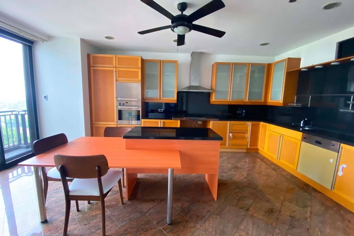 3 Bedroom Condo for Sale in BGC, Taguig – photo 9