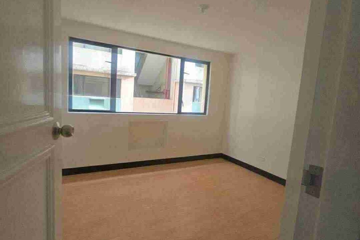 3 Bedroom Condo for Sale in Cambridge Village, San Andres, Cainta, Rizal