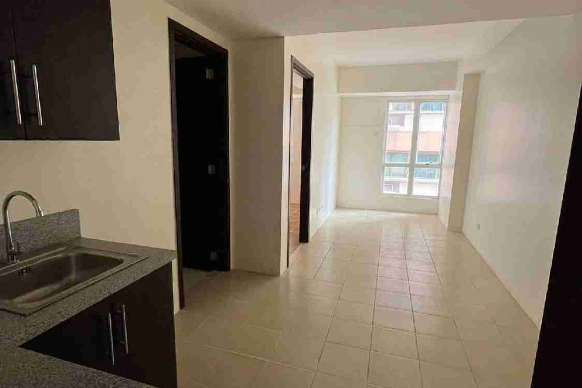 3 Bedroom Condo for Sale in COVENT GARDEN, Santa Mesa, Manila, Metro Manila near LRT-2 V. Mapa