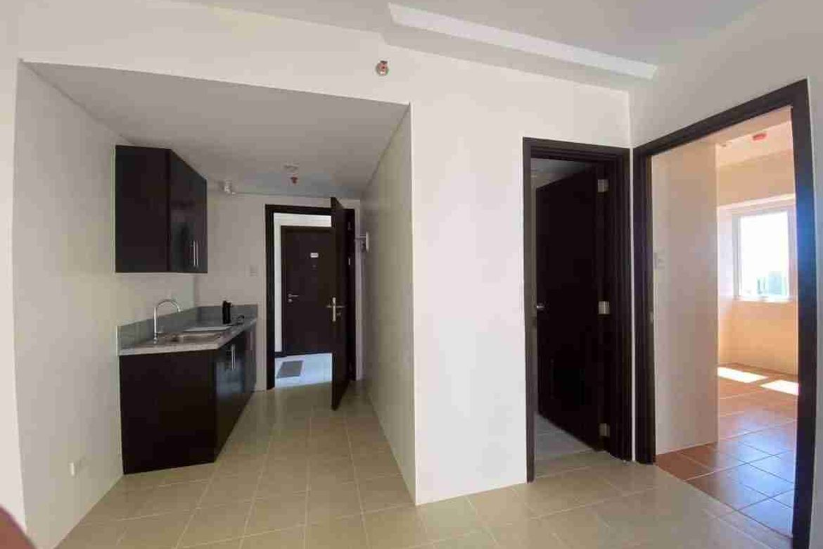 3 Bedroom Condo for Sale in COVENT GARDEN, Santa Mesa, Manila, Metro Manila near LRT-2 V. Mapa – photo 3