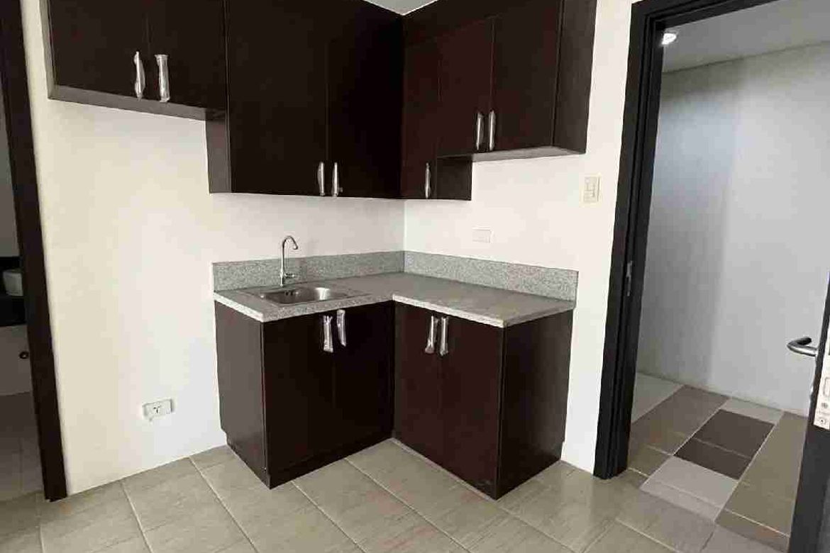 3 Bedroom Condo for Sale in COVENT GARDEN, Santa Mesa, Manila, Metro Manila near LRT-2 V. Mapa – photo 5