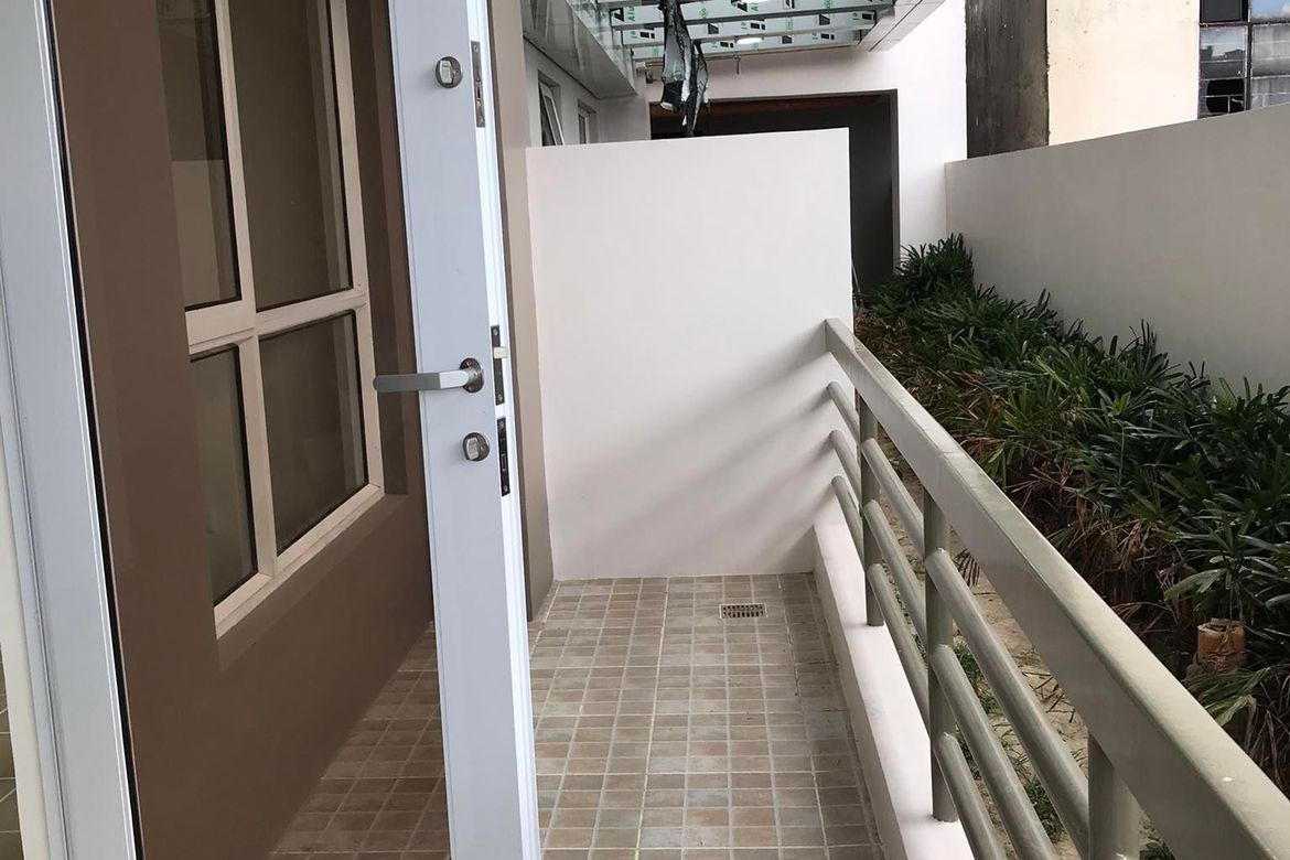 3 Bedroom Condo for Sale in COVENT GARDEN, Santa Mesa, Manila, Metro Manila near LRT-2 V. Mapa – photo 3