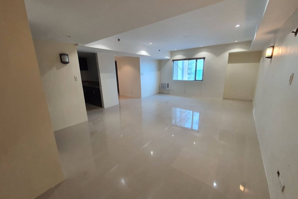 3 Bedroom Condo for Sale in Don Galo, Parañaque, Metro Manila