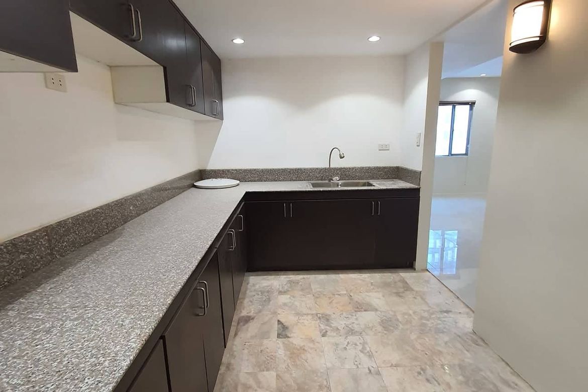 3 Bedroom Condo for Sale in Don Galo, Parañaque, Metro Manila – photo 2