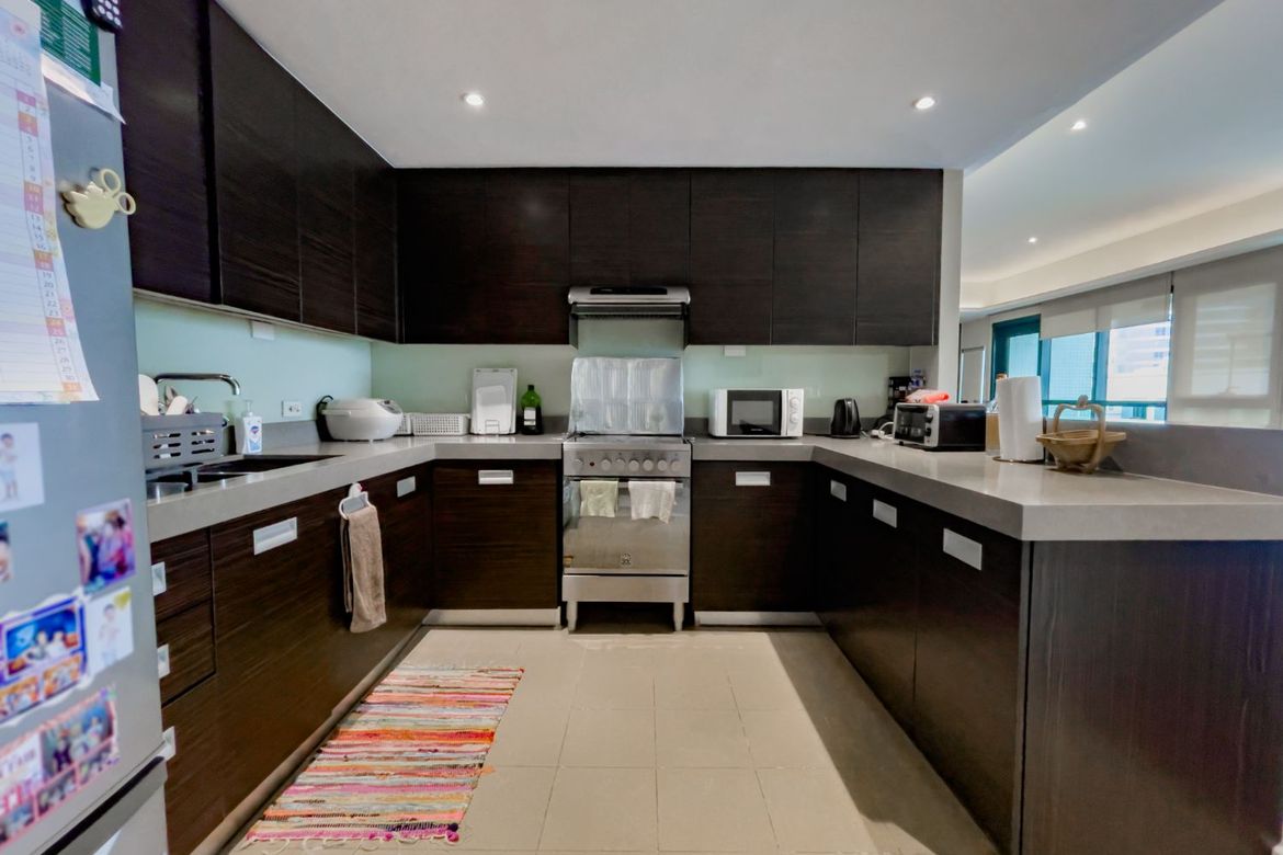 3 Bedroom Condo for Sale in Edades Tower, Rockwell, Makati City near MRT-3 Guadalupe – photo 4