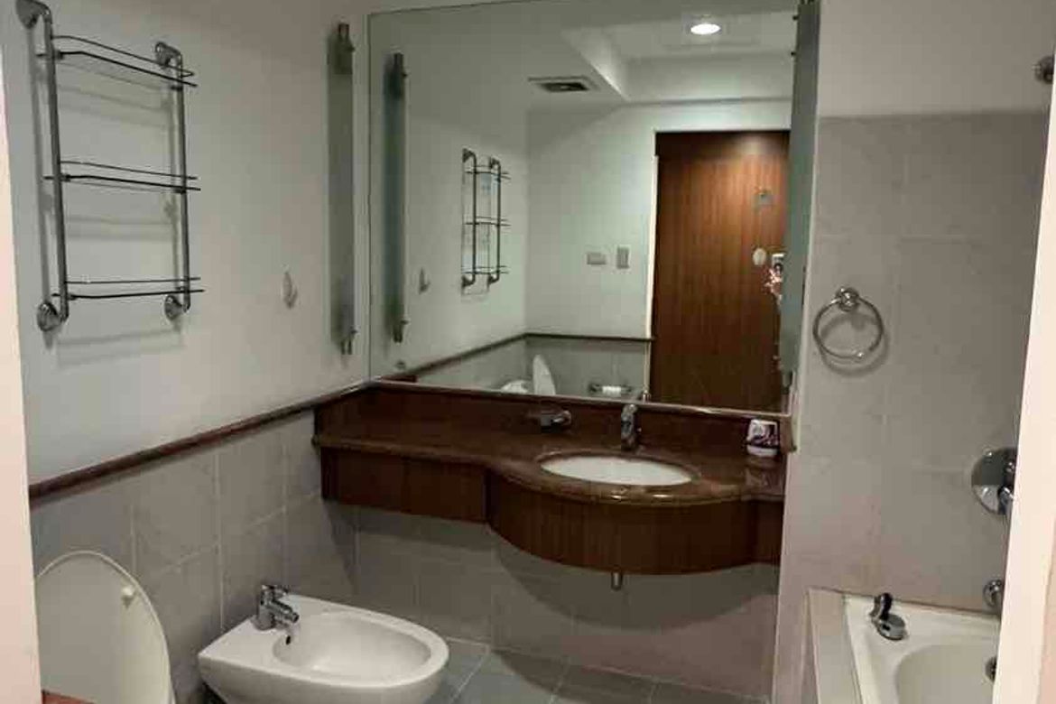 3 Bedroom Condo for Sale in Ermita, Manila, Metro Manila near LRT-1 Pedro Gil – photo 4