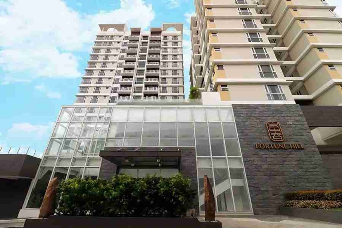 3 Bedroom Condo for Sale in Fortune Hill, Addition Hills, San Juan, Metro Manila