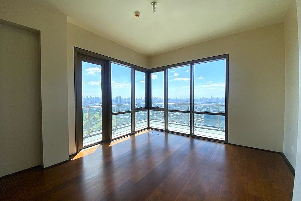 3 Bedroom Condo for Sale in Greenhills, San Juan, Metro Manila near MRT-3 Santolan – photo 2