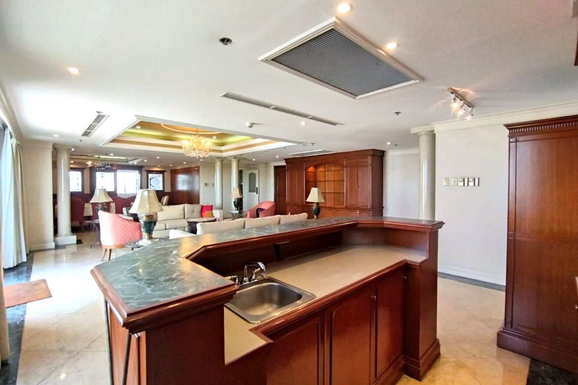 3 Bedroom Condo for Sale in Greenhills, San Juan, Metro Manila near MRT-3 Santolan – photo 7