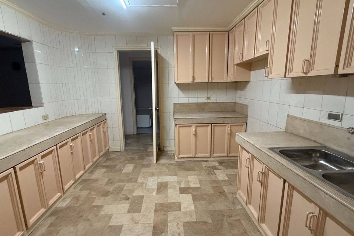 3 Bedroom Condo for Sale in Greenhills, San Juan, Metro Manila near MRT-3 Santolan – photo 3