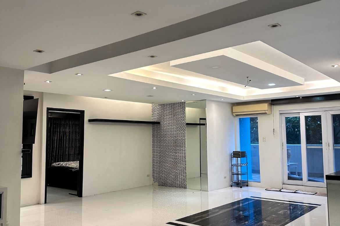 3 Bedroom Condo for Sale in Greenhills, San Juan, Metro Manila near MRT-3 Santolan