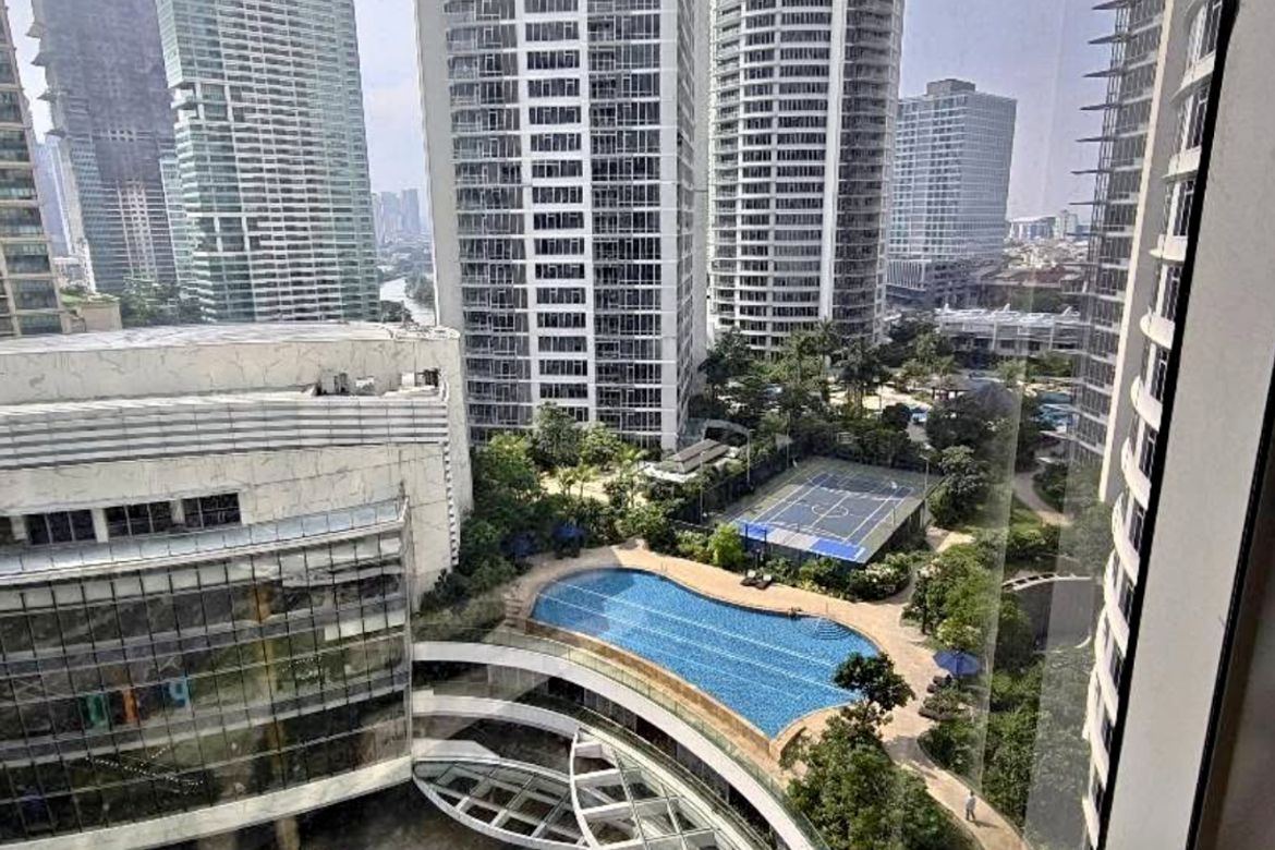 3 Bedroom Condo for Sale in Guadalupe Viejo, Makati City near MRT-3 Guadalupe