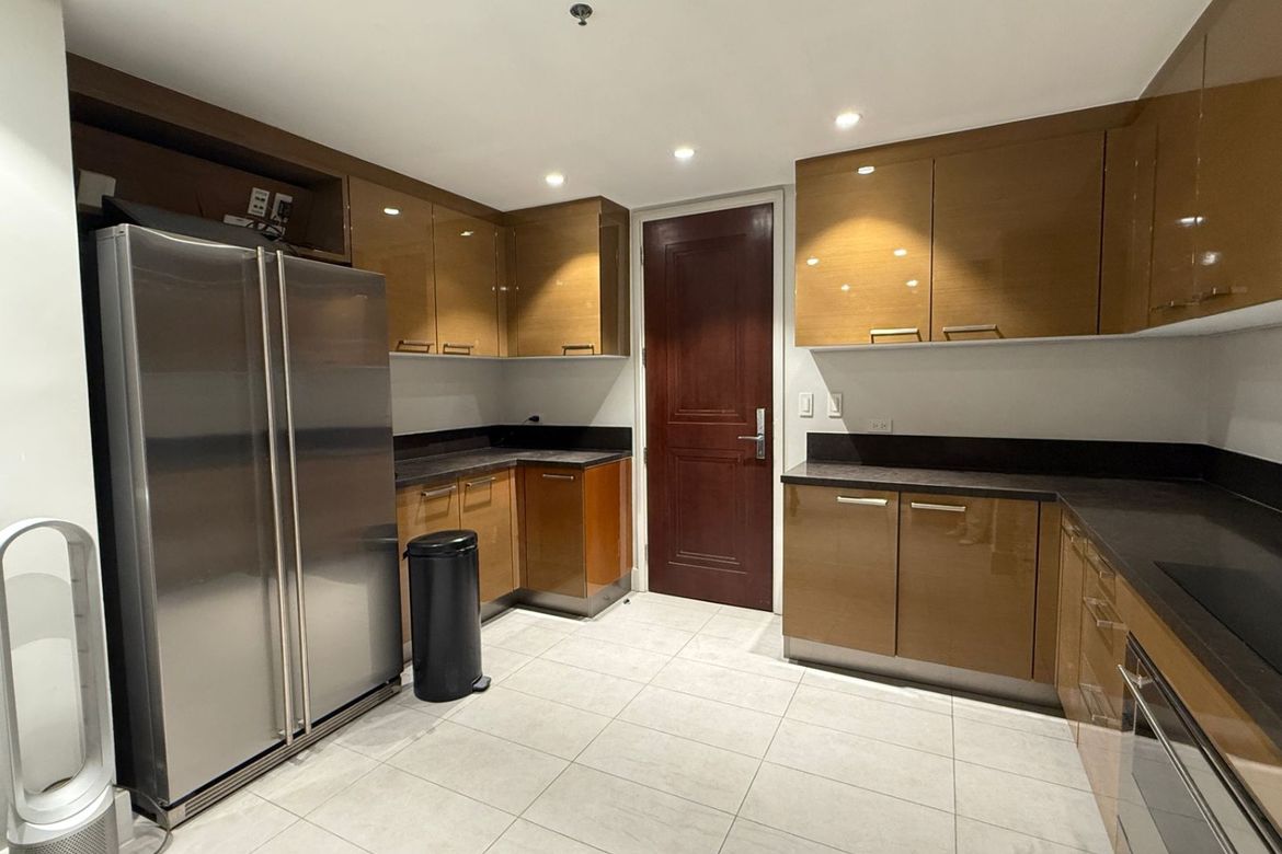 3 Bedroom Condo for Sale in Guadalupe Viejo, Makati City near MRT-3 Guadalupe – photo 9