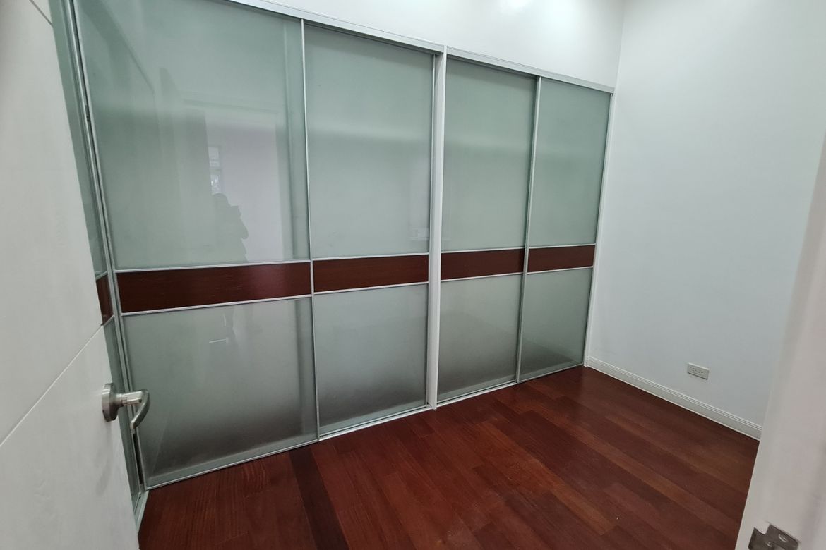 3 Bedroom Condo for Sale in Horseshoe, Quezon City, Metro Manila near LRT-2 Betty Go-Belmonte – photo 4