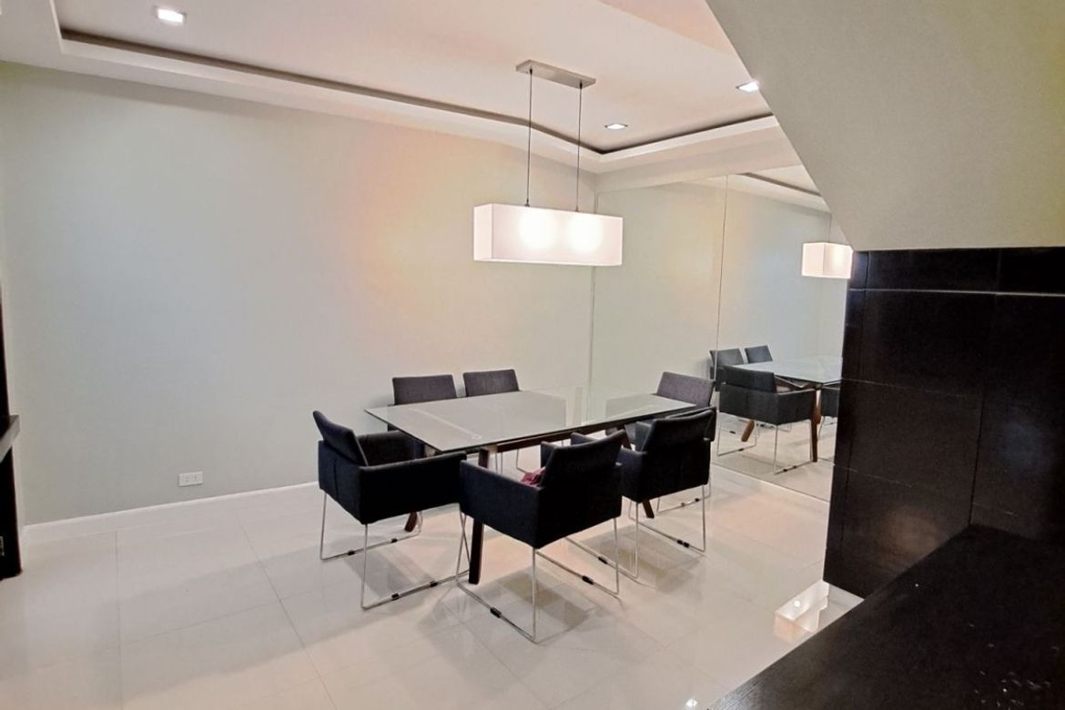 3 Bedroom Condo for Sale in Kapitolyo, Pasig, Metro Manila