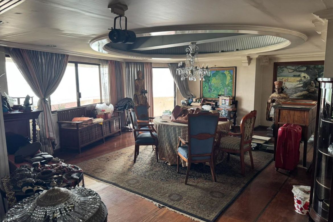 3 Bedroom Condo for Sale in Legaspi Towers 300, Malate, Manila, Metro Manila near LRT-1 Vito Cruz