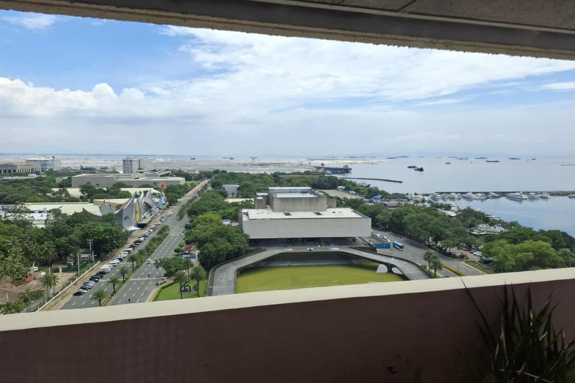 3 Bedroom Condo for Sale in Legaspi Towers 300, Malate, Manila, Metro Manila near LRT-1 Vito Cruz – photo 3